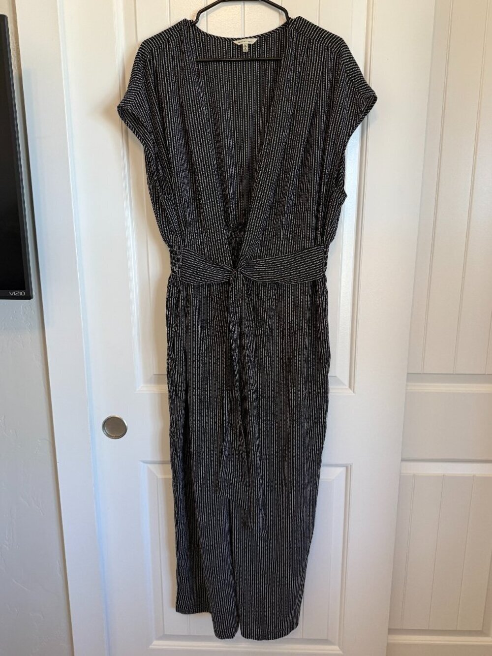 Max Studio black striped wide-leg jumpsuit. Size 2X - women's plus